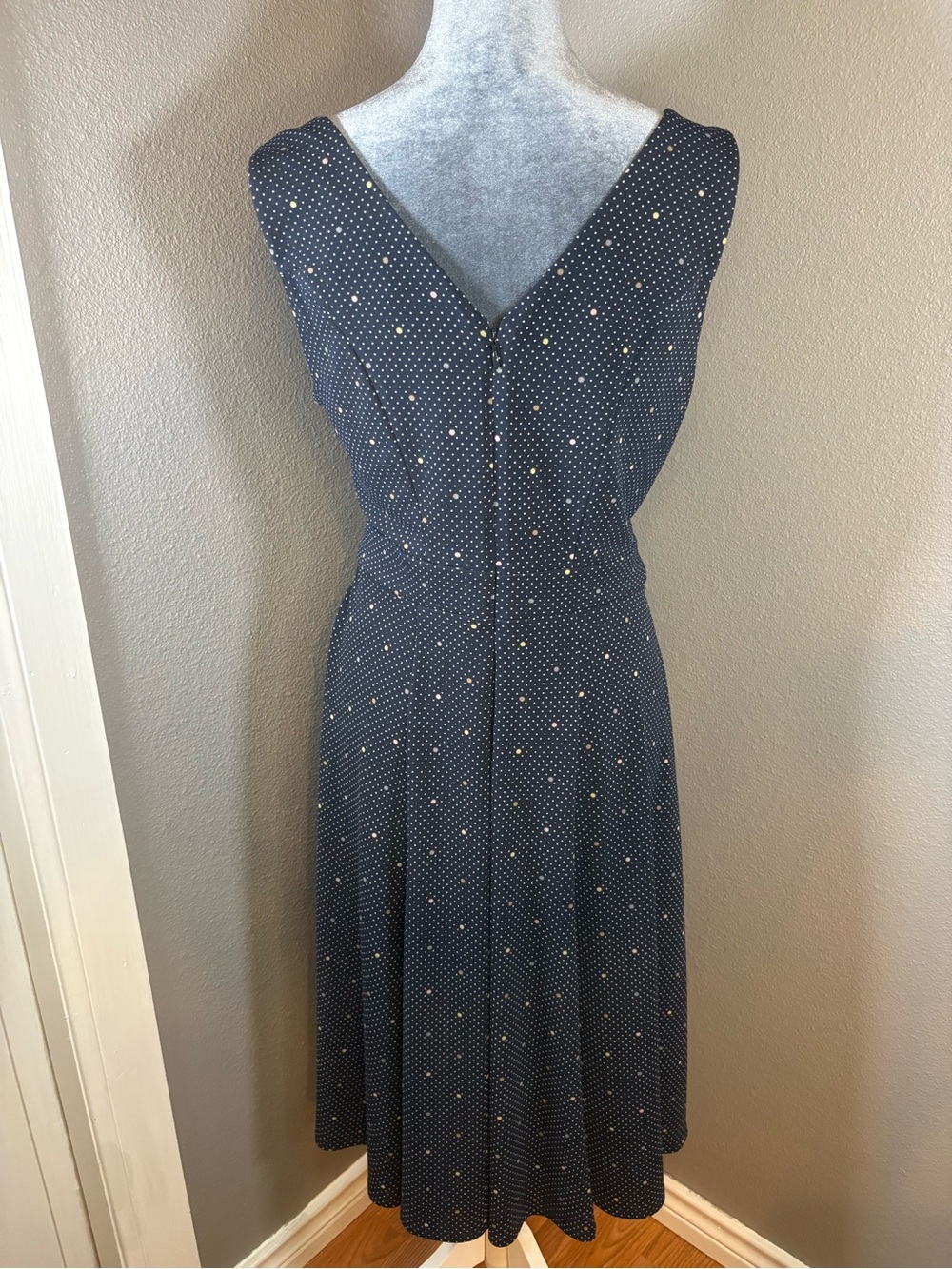 Ann Taylor Navy Sleeveless V-Neck Midi Dress with Dot Detail Size 10 - Picture 2 of 10